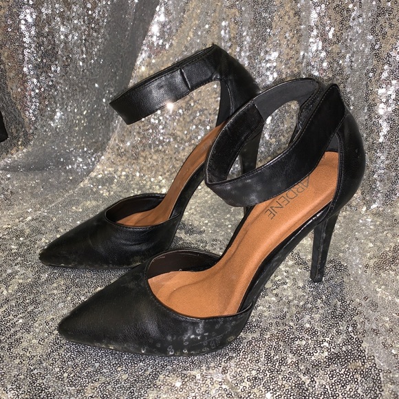 Ardene Shoes - ARDENE BLACK STRAP POINTED HEELS